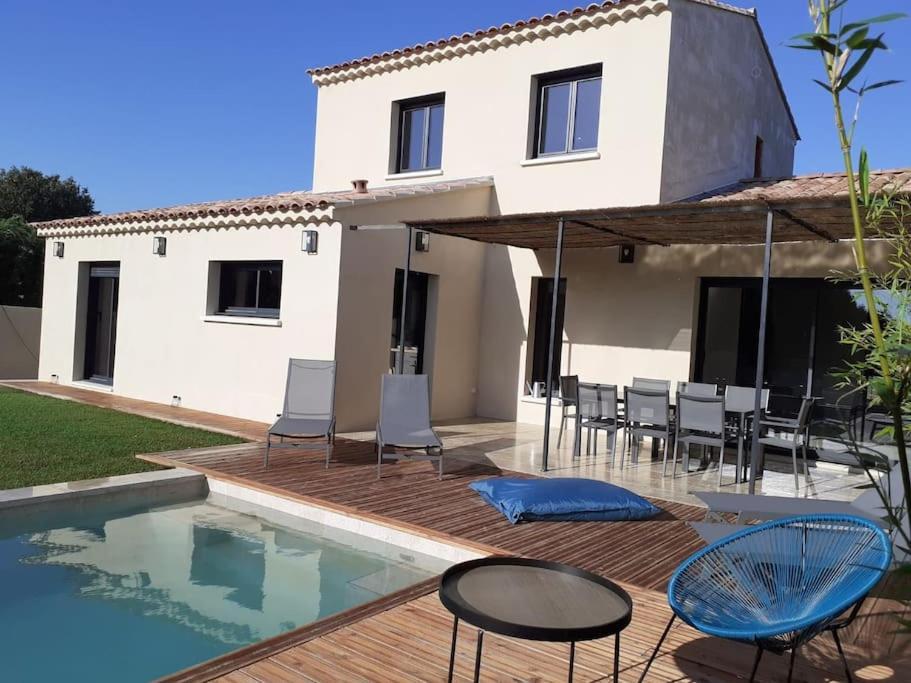 Villa Le Nid D'Emilie Maillane Exterior foto