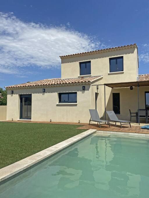 Villa Le Nid D'Emilie Maillane Exterior foto